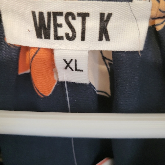 Top - Picture 2 of 4